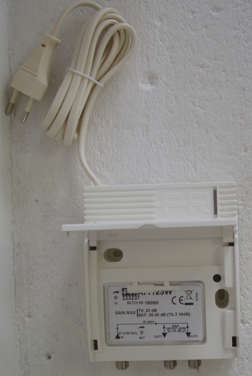 ZESILOVAČ SATELITNÍHO SIGNÁLU FRACARRO 123