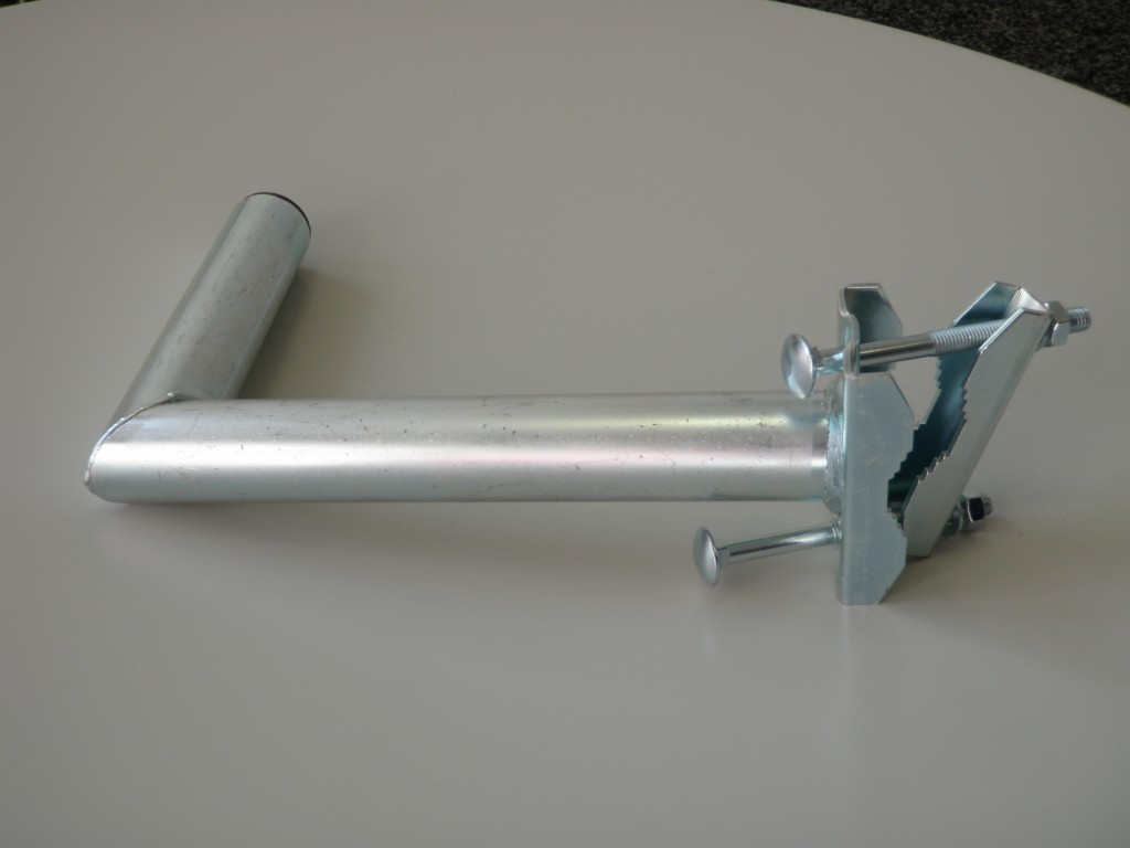 KONZOLE NA STOŽÁR 30 CM - ZINEK